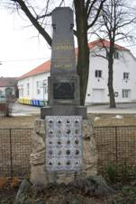 Victims of World War I memorial in Vapy.jpg