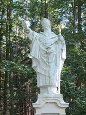 Socha sv. Adolfa.jpg