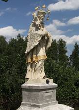 Socha svateho Jana Nepomuckeho v obci Luznice v roce 2011 (1).JPG