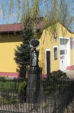 Neplachov, pomnk.jpg