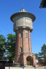 https://upload.wikimedia.org/wikipedia/commons/thumb/6/67/T%C5%99ebo%C5%88-Kot%C4%9Brova_vod%C3%A1rna_Na_Kope%C4%8Dku.jpg/800px-T%C5%99ebo%C5%88-Kot%C4%9Brova_vod%C3%A1rna_Na_Kope%C4%8Dku.jpg