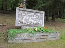 Batňovice hrob Rudoarmějce.jpg