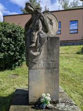 Kolodje nad Lunic - pomnk Matje Kopeckho (1).jpg