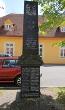 Pomnk padlch Bez a Podhj.jpg