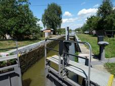 Babice (UH), Bav kanl 02.jpg