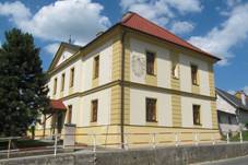 Blovice (UH), fara.jpg