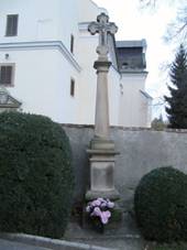 Buchlovice, k u kostela.jpg