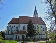 Doln Nm, kostel od zpadu.jpg