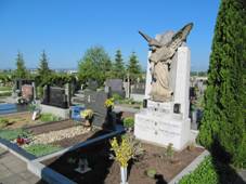 Hutnovice, hbitov.jpg