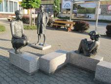 Kunovice, sochy dt.jpg