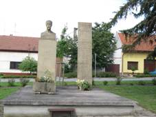 Ostrosk Nov Ves, TGM.jpg