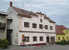 Pole�ovice, radnice.jpg