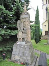 Tuapy (UH), pomnk.jpg