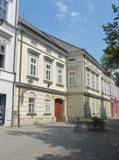 Uhersk Hradit, fara.jpg