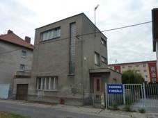 Uhersk Hradit, Malinovskho . 534.JPG