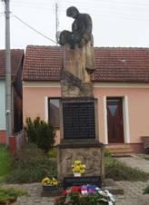 Rudice (UH), pomnk.JPG