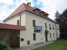 Valask Klobouky, fara.jpg