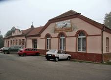 Vlnov, sokolovna.jpg