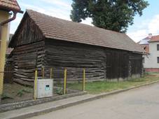 Vrbtice (Vlachovice), stodola.jpg