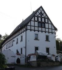 Kojetice (�st� nad Labem) - domy na n�vsi.jpg