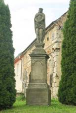 Socha Ecce Homo v ulici Nrodn fronty v Dolnch Zlezlech (Q37178665) 01.jpg