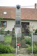 World War I memorial in Hodov, Teb District.jpg