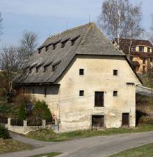 Str�neck� Zho�, granary.jpg
