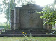 Horni Lanov pomnik.jpg