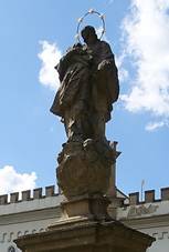 https://upload.wikimedia.org/wikipedia/commons/thumb/7/71/Vset%C3%ADn%2C_Jan_Nepomuck%C3%BD.jpg/800px-Vset%C3%ADn%2C_Jan_Nepomuck%C3%BD.jpg