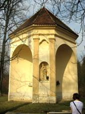 Kaple sv. Anny u Hostnic (2).jpg