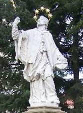Rousnov - Krlovopolsk Vany, socha sv. Jana Nepomuckho u kostela