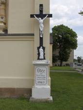 aratice - k u kostela.jpg