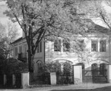 File:Jelen casttle.jpg