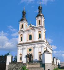http://upload.wikimedia.org/wikipedia/commons/b/be/Poutn%C3%AD_kostel_na_Chlumku_u_Lu%C5%BEe.jpg