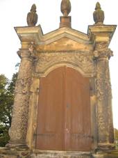 File:Kostel Panny Marie na Chlumku, Lu�e 13.JPG