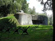 File:K-S 5 U potoka D. PohledOdJihu.jpg