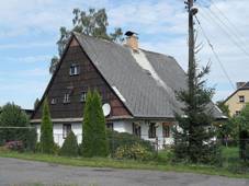 File:Dolni Borikovice F. ChalupaSeStitem.jpg