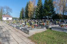 Lukavice, hbitov 04.jpg