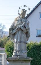 Lukavice, socha svatho Jana Nepomuckho.jpg