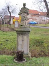 Socha J. NepomuckÃho v BlaÅ¾imi 02.jpg