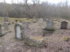 eradice idovsk hbitov nhrobky2.JPG