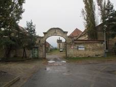 Postoloprty dvÅ¯r.JPG