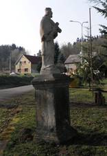 Socha sv J Nepomuckeho Brlozec.JPG