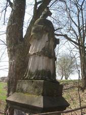 Svinov - socha sv. Jana Nepomuckho | ponien plastika svtce - duben 2013