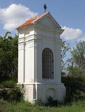 File:Popice (Znojmo) - vklenkov kaple u silnice do Konic obr1.jpg