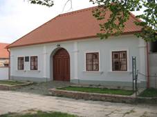 File:Birth house of Charles Sealsfield, 3.JPG