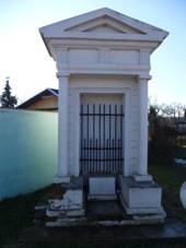 Znojmo-Louka vklenkov kaplika 02.JPG