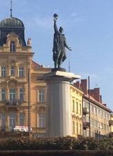 Znojmo - sovtsk pamtnk.jpg