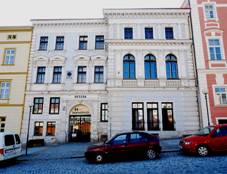 GuentherZ 2010-04-07 0183 Znojmo Beseda-Haus.jpg