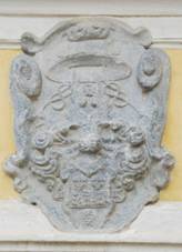 GuentherZ 2010-03-06 0054 Znojmo Hradiste Propstei Wappen.jpg